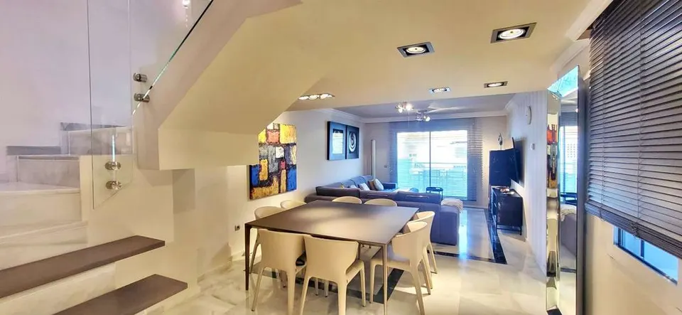 Penthouse przy plaży w Marbelli — zdjęcie