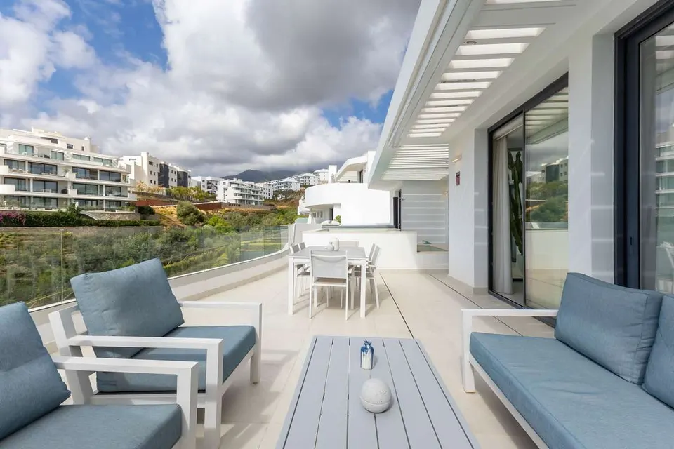 Penthouse z tarasem w Fuengiroli — zdjęcie 2 z 16