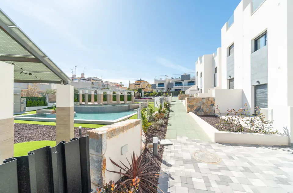 Nowe apartamenty w Torrevieja — zdjęcie 14 z 15