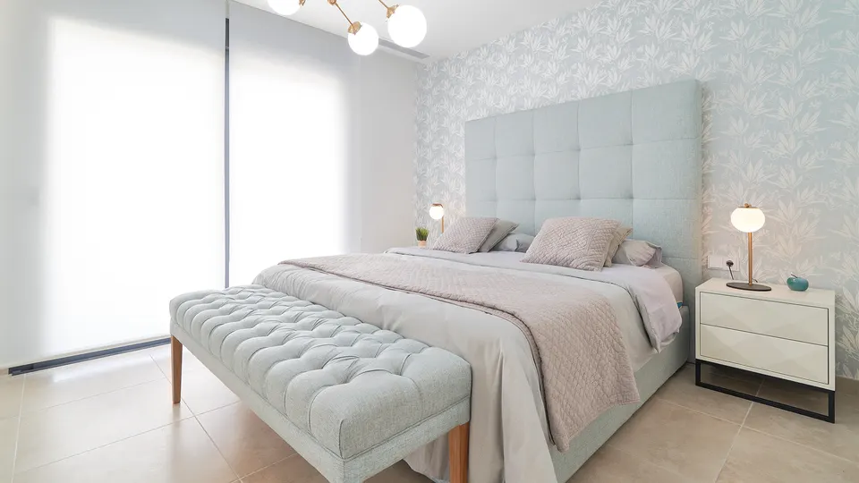 Apartamenty z prywatnym basenem w Esteponie — zdjęcie