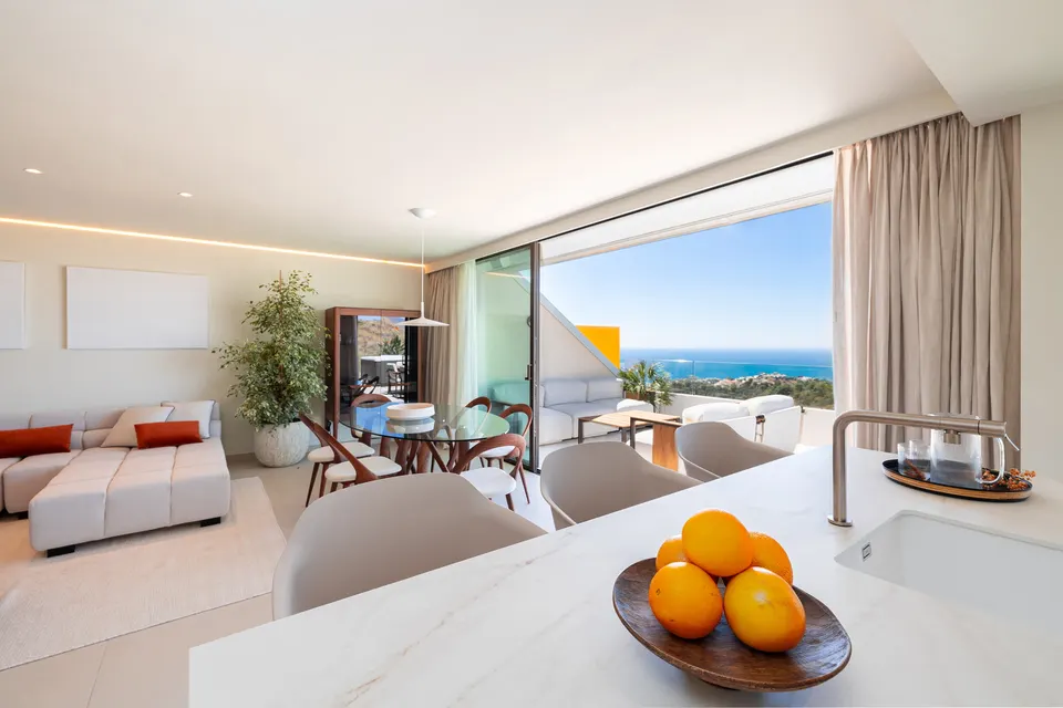 Apartamenty z widokiem na dolinę w Benalmádena Pueblo — zdjęcie
