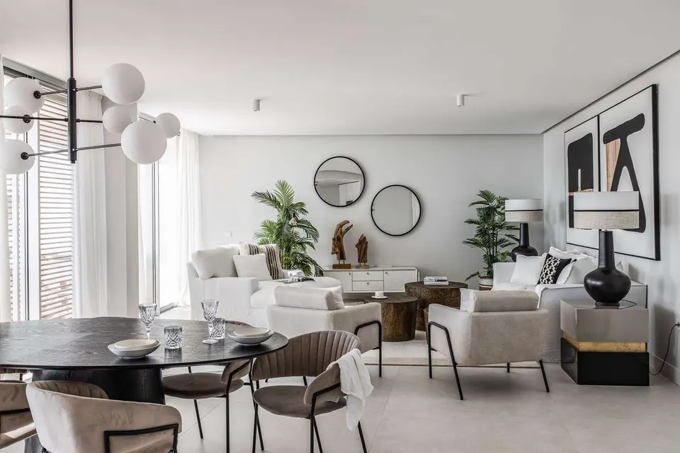 Apartament z widokiem na morze w Esteponie — zdjęcie