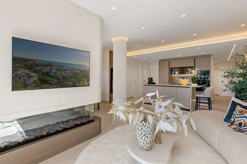 Apartament na plaży w Esteponie — zdjęcie
