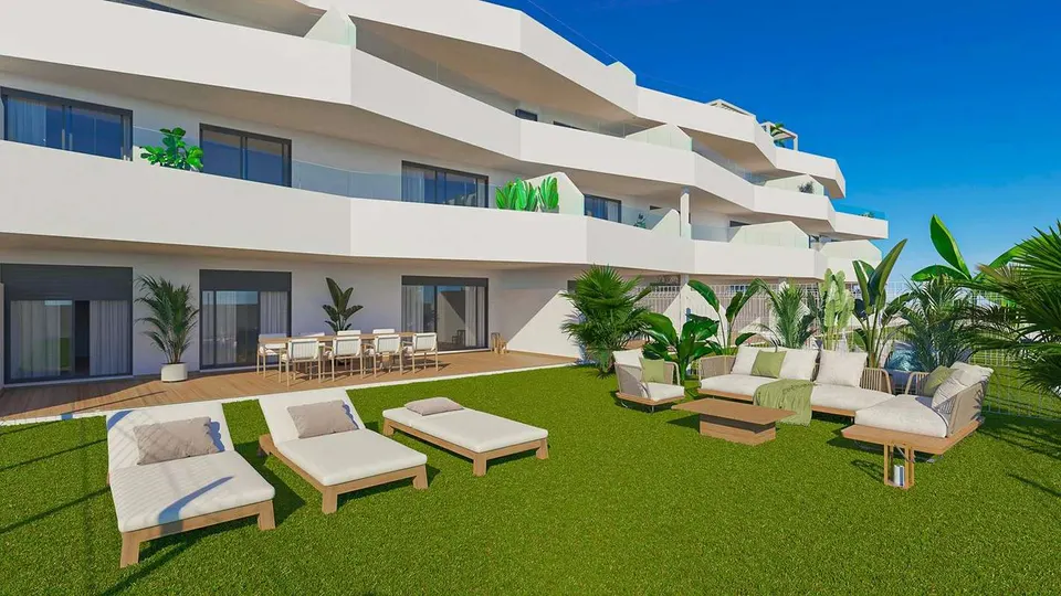 Penthouse z solarium w Esteponie — zdjęcie