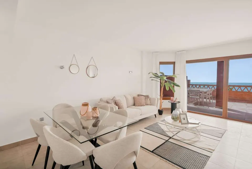 Apartament z widokiem na morze w Benalmádenie — zdjęcie