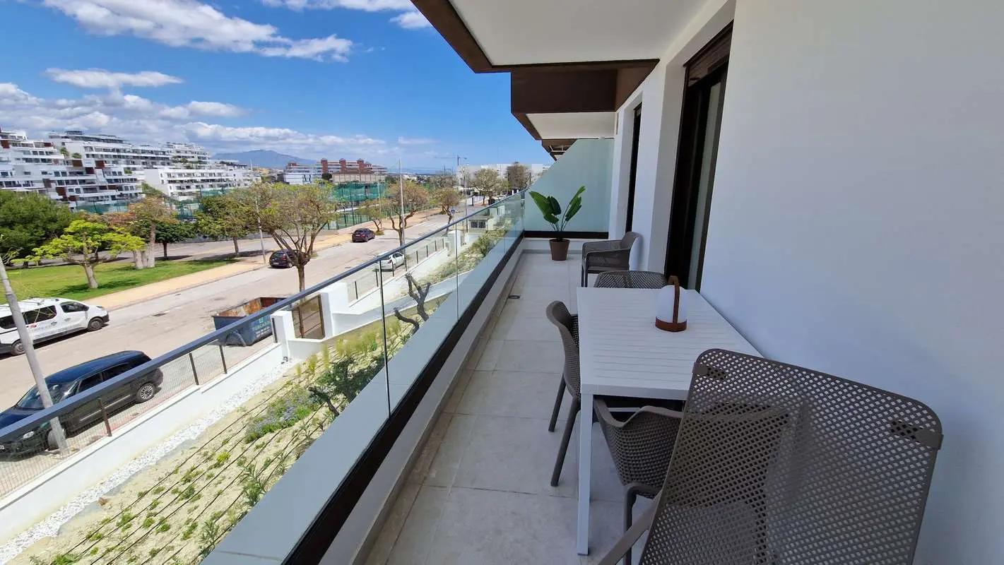 Apartament z basenem w Esteponie