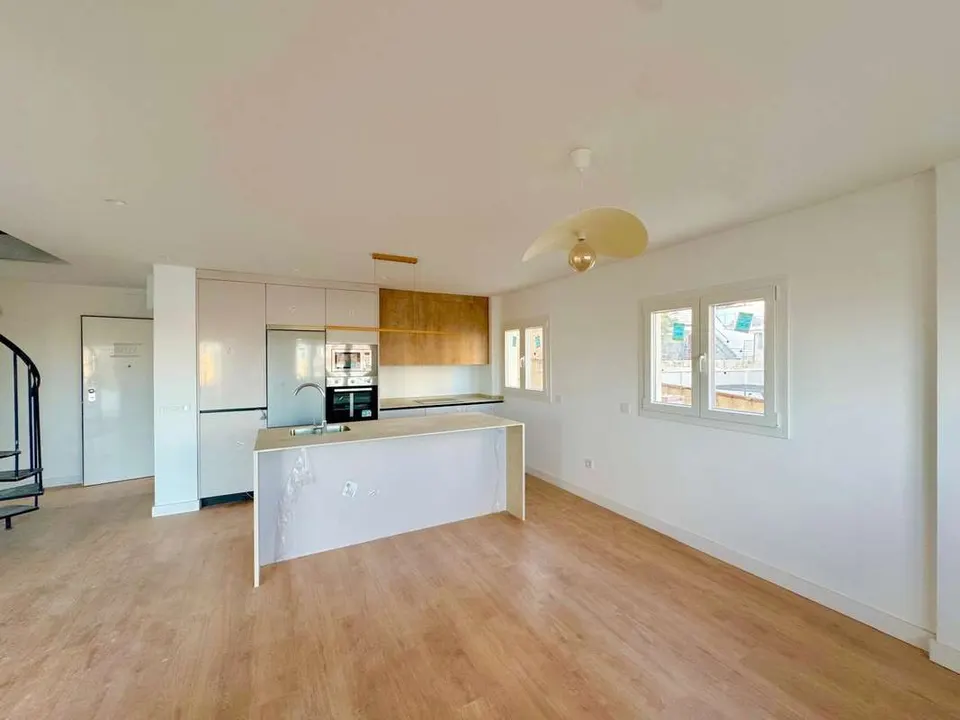 Apartament dwupoziomowy w Torremolinos — zdjęcie 9 z 16