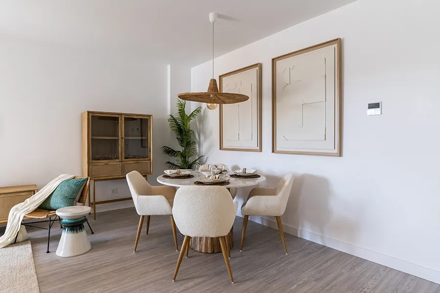 Apartamenty z basenem w Esteponie — zdjęcie