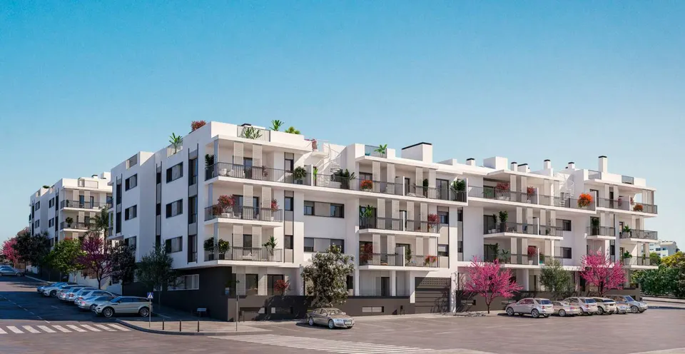 Penthouse z basenem w Esteponie — zdjęcie