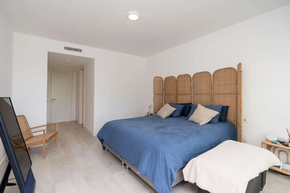 Apartament z ogrodem w Casares — zdjęcie