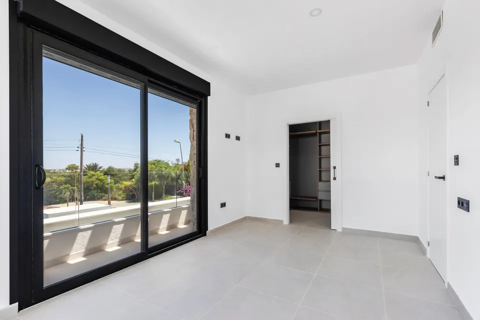 Nowe wille w Torrevieja — zdjęcie 13 z 16