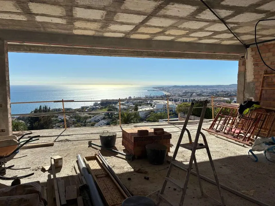 Willa z prywatnymi tarasami w Benalmádena — zdjęcie