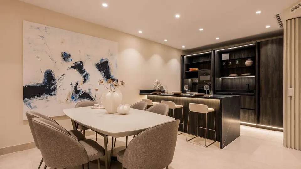 Apartament z widokiem na ogrody w Esteponie — zdjęcie