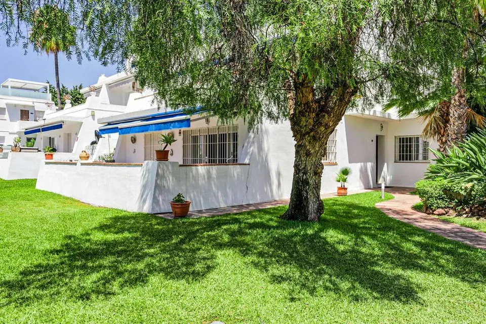 Apartament z tarasem w Marbelli — zdjęcie