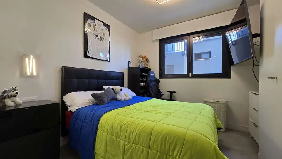 Apartament z basenem w Esteponie — zdjęcie