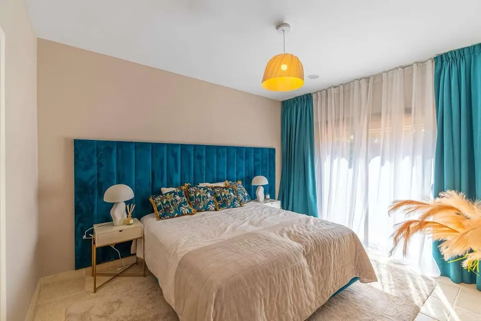 Apartament w zielonej urbanizacji w Esteponie — zdjęcie 15 z 16