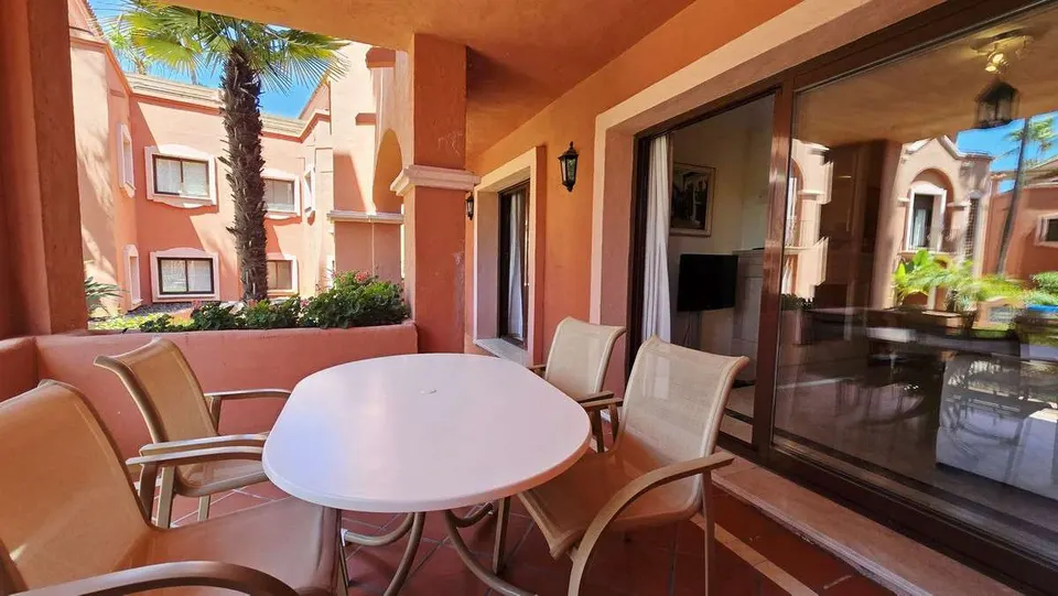 Apartament z tarasem w Marbelli — zdjęcie