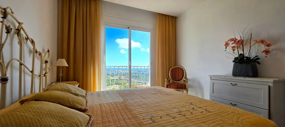 Apartament z tarasem w Benahavis — zdjęcie 9 z 16
