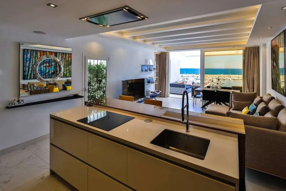 Penthouse z widokiem na morze w Marbelli — zdjęcie