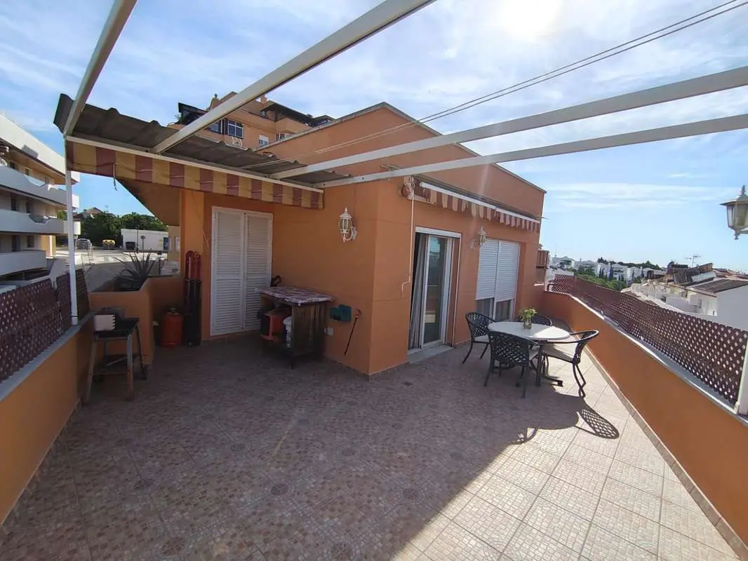 Penthouse z widokiem w Esteponie