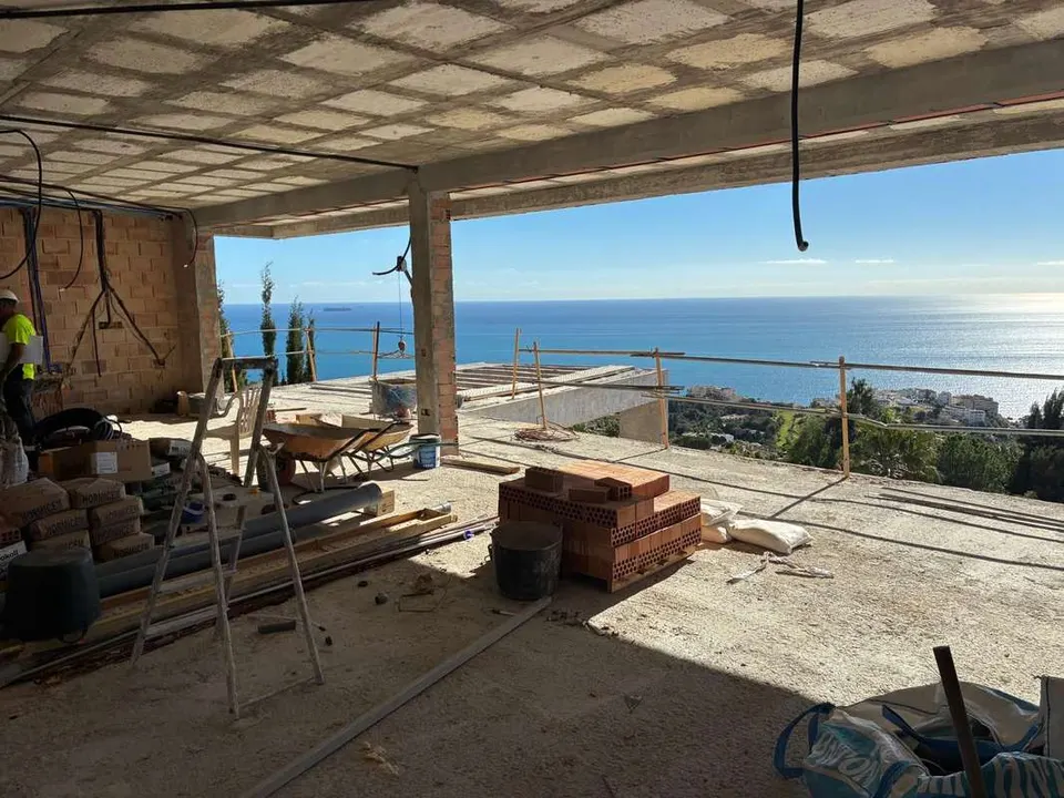 Willa z prywatnymi tarasami w Benalmádena — zdjęcie