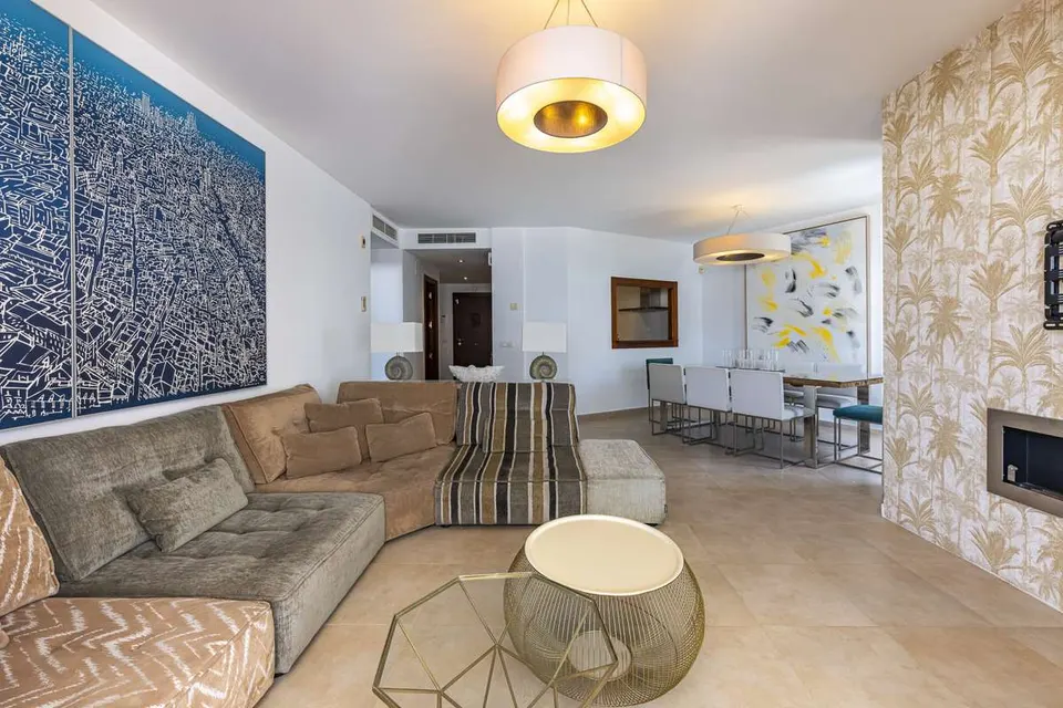Apartament z tarasem w Marbelli — zdjęcie