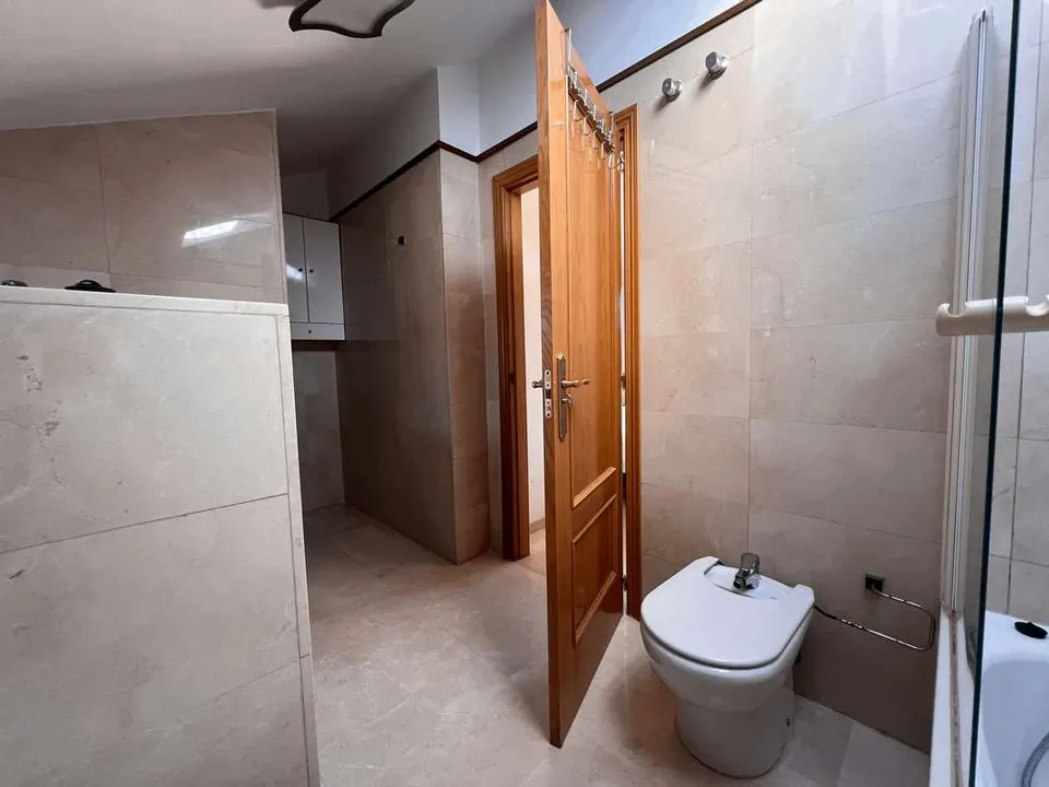 Apartament z basenem w Esteponie — zdjęcie