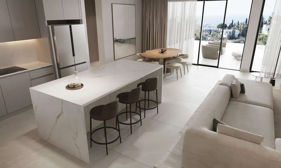 Penthouse z widokiem na morze w Esteponie — zdjęcie