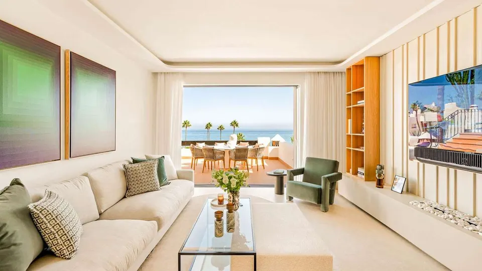Penthouse przy plaży w Esteponie — zdjęcie