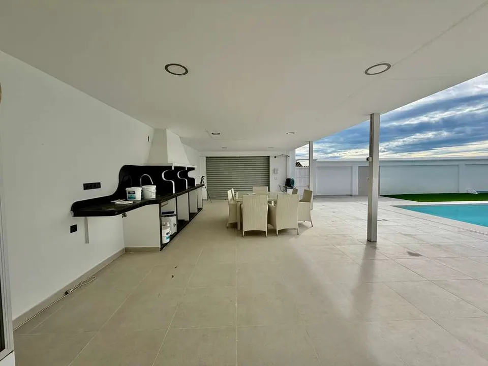 Willa z jasnym wnętrzem w Benalmádena — zdjęcie