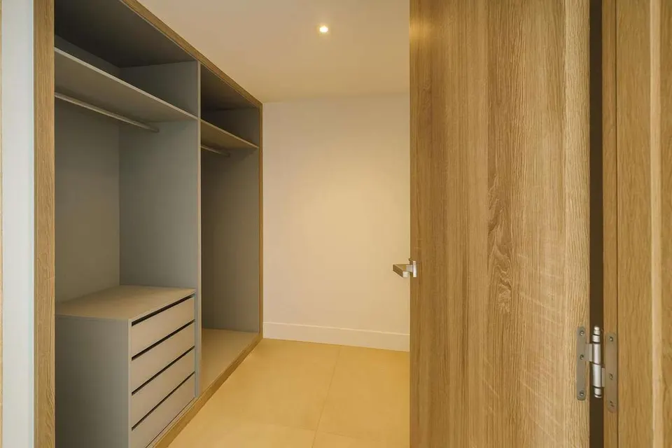 Apartament z widokiem na morze w Sotogrande — zdjęcie
