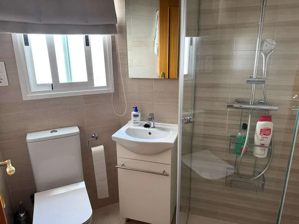 Penthouse z tarasem w Esteponie — zdjęcie