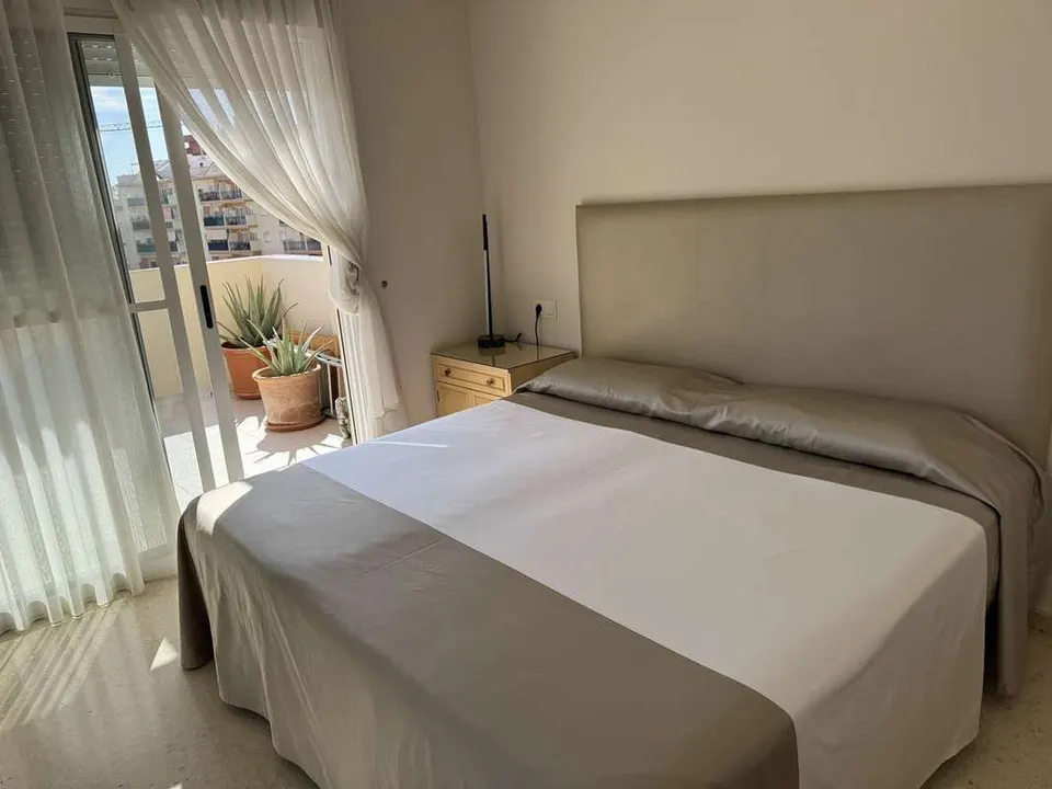 Penthouse z tarasem w Esteponie — zdjęcie