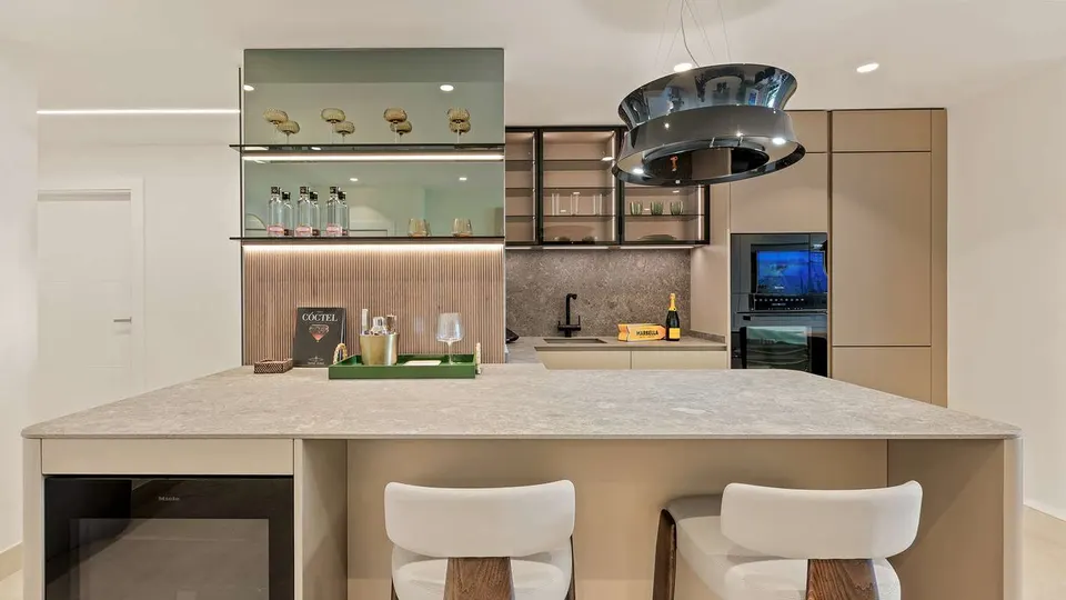 Apartament przy plaży w Esteponie — zdjęcie