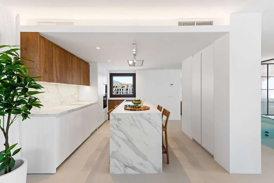 Penthouse z widokiem na morze w Manilvie — zdjęcie