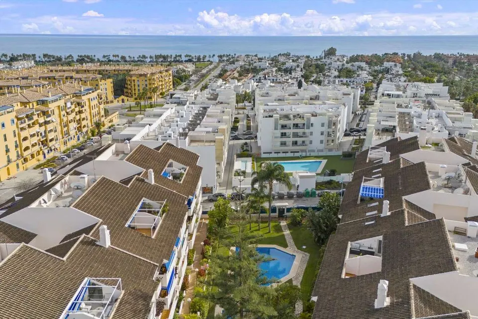 Penthouse z widokiem na życie w Marbelli — zdjęcie