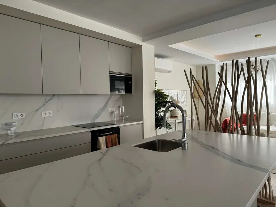 Apartament z tarasem w Maladze — zdjęcie