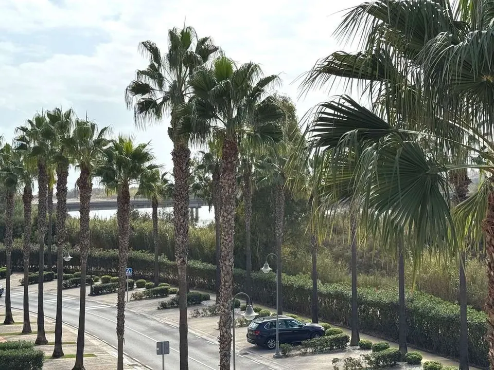 Apartament w porcie w Sotogrande — zdjęcie