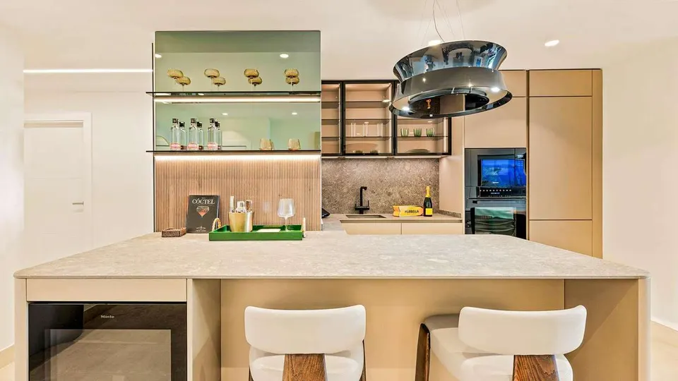 Apartament przy plaży w Esteponie — zdjęcie