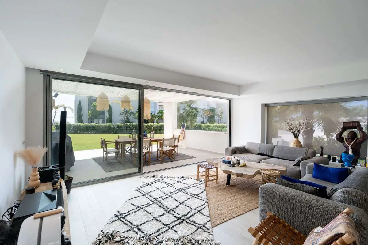 Apartament z ogrodem w Casares