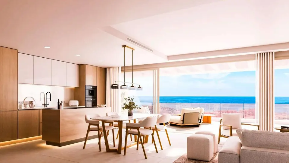 Penthouse z solarium w Esteponie — zdjęcie