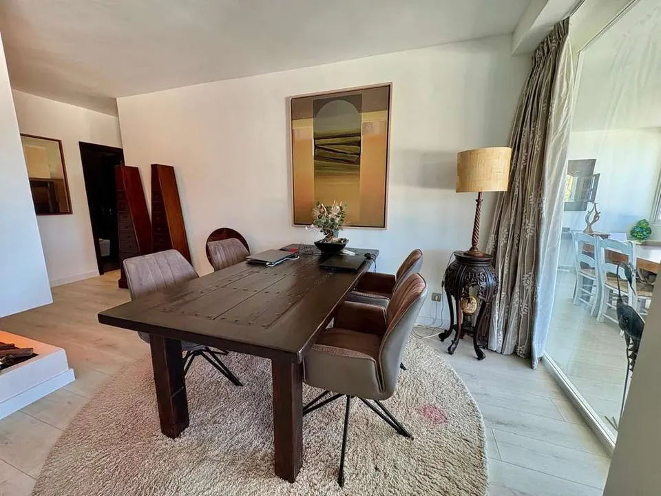 Apartament z widokiem na góry w Benahavís — zdjęcie