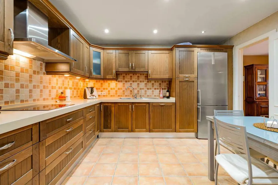 Apartament z tarasem w Marbelli — zdjęcie