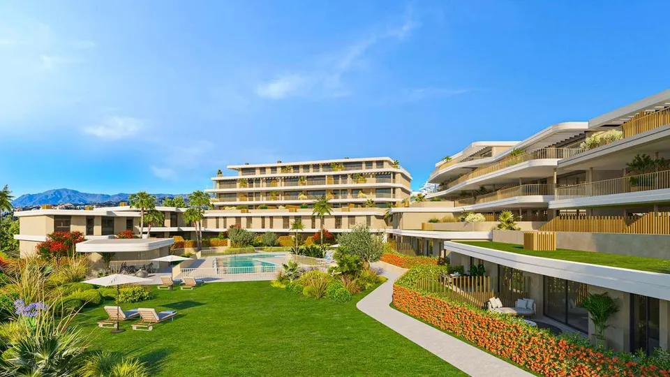 Apartament z prywatnym tarasem w Esteponie — zdjęcie