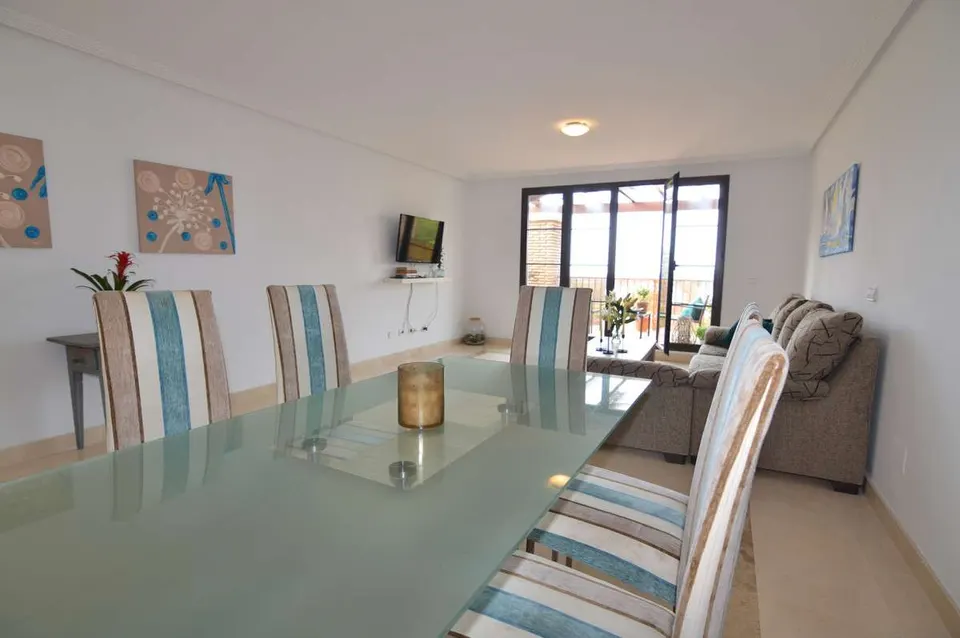 Penthouse przy polu golfowym w Benahavís — zdjęcie