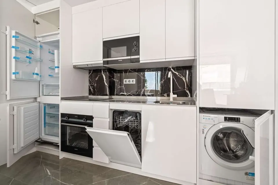 Apartament przy plaży w Benalmádenie — zdjęcie