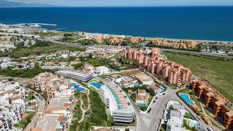 Apartamenty z basenem w Manilvie — zdjęcie