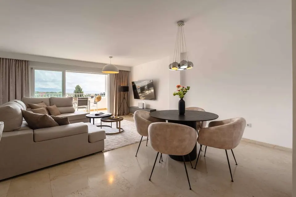 Apartament z widokiem na morze w Marbelli — zdjęcie