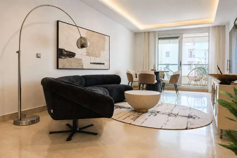 Apartament z widokiem na basen w Marbelli — zdjęcie