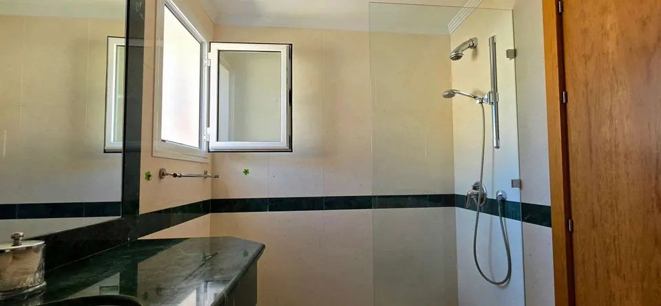 Apartament z tarasem w Benahavis — zdjęcie 16 z 16